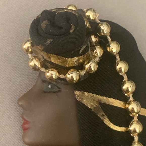 Vintage Cloth and Resin African Pin - Picture 3 of 3